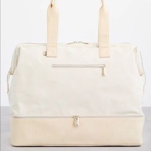 Beis weekender bag in beige - see description